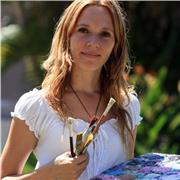 Profesora de artes visuales, historia y teoria de las artes, ofrece clases de historia del arte y de artes visuales (pintura, dibujo, teoria del color, principios del diseño entre otras!) de manera creativa, personalizada a traves de las cuales pueda tran